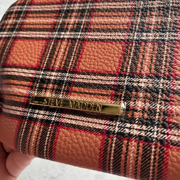 Steve Madden Plaid Dual Zip Wristlet Clutch in Red and Brown - Picture 3 of 14